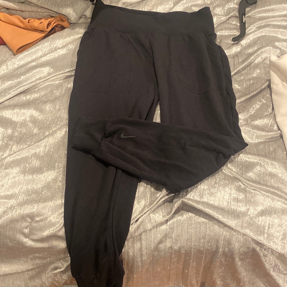 nike joggers worn once